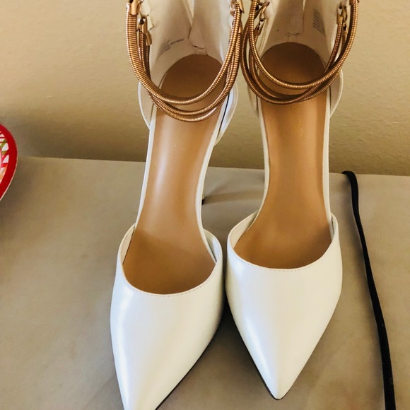 6” inches women heels - Picture 1 of 4